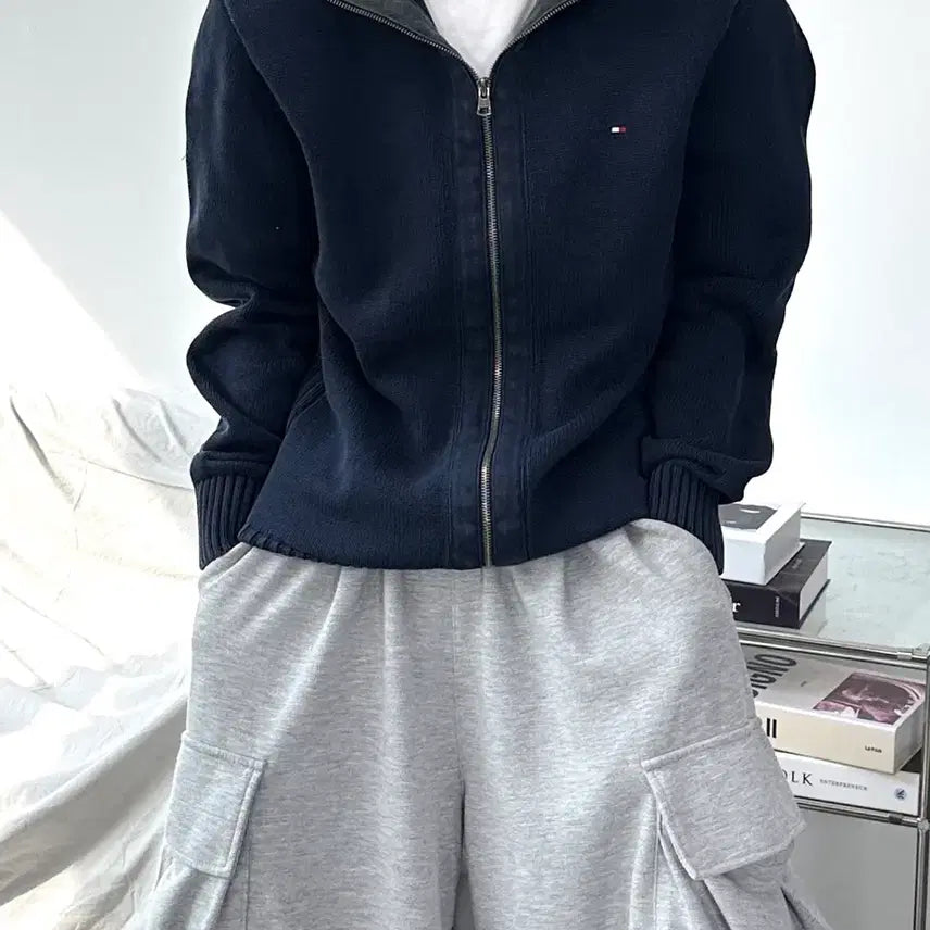 [BUNJANG] Tommy Hilfiger Navy Small Logo Knit Zip-up L / 타미 힐피거 네이비 스몰로고 니트 집업 L