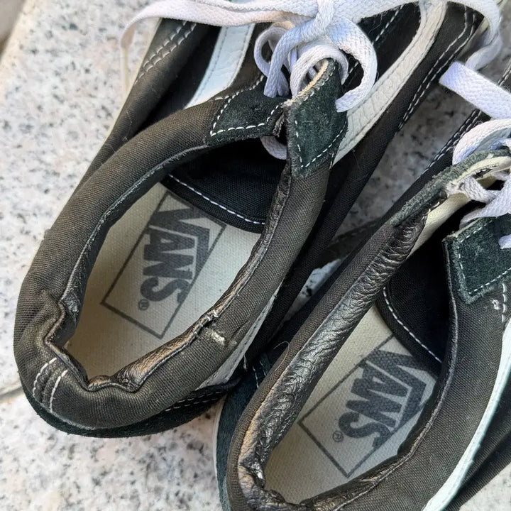 [BUNJANG] Vans Old Skool Black Sneakers / Vans 반스 올드스쿨 블랙