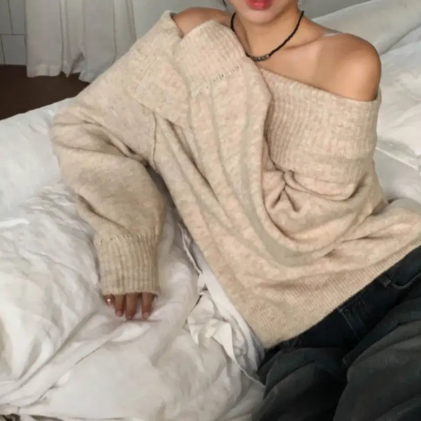[BUNJANG] Off-Shoulder Knit Top / 오프숄더 니트