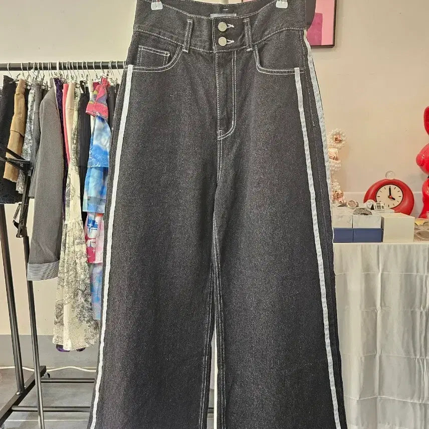 [BUNJANG] Black Side Line Wide Denim Pants / 블랙 옆줄 와이드 데님 팬츠