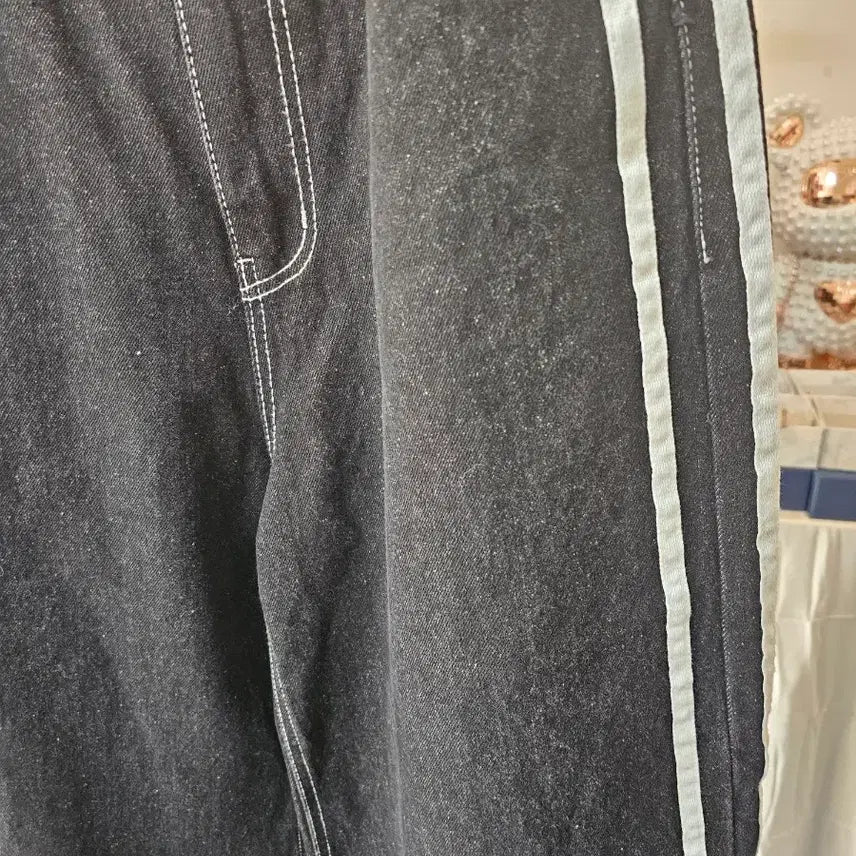 [BUNJANG] Black Side Line Wide Denim Pants / 블랙 옆줄 와이드 데님 팬츠