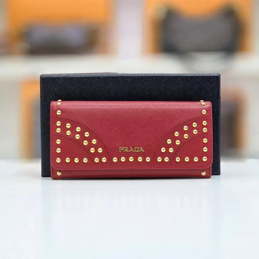 [BUNJANG] Prada Saffiano Studded Long Wallet 1M1132 / 프라다 사피아노 스터드 장지갑 1M1132
