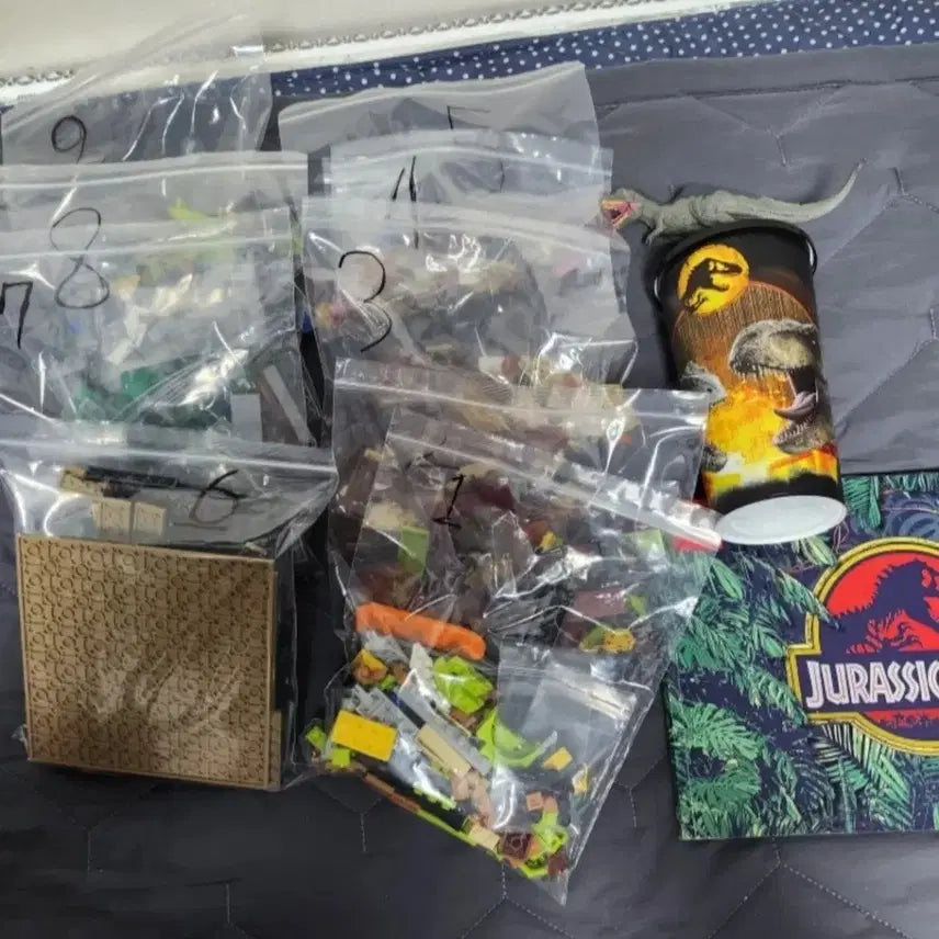 [BUNJANG] Lego Jurassic World 76956 T. Rex Breakout Set / 레고 쥬라기월드 76956 티라노 탈출