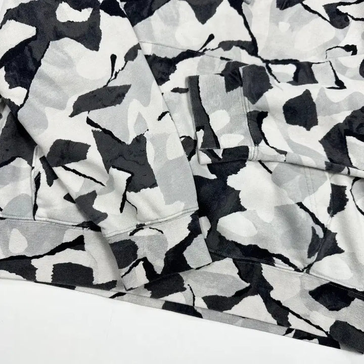 [BUNJANG] Nike Futura White Camo Pattern Hoodie (L) / (L) 나이키 퓨추라 화이트 카모패턴 후드티