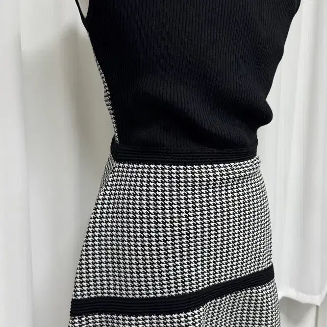 [BUNJANG] Viscose Houndstooth Check Knit Dress / 비스코스 체크 니트원피스 M
