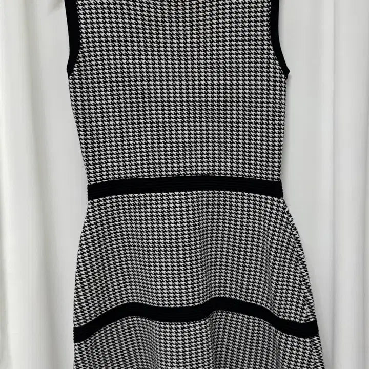 [BUNJANG] Viscose Houndstooth Check Knit Dress / 비스코스 체크 니트원피스 M