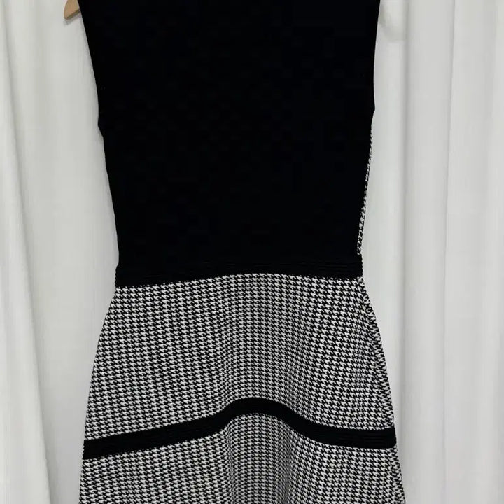 [BUNJANG] Viscose Houndstooth Check Knit Dress / 비스코스 체크 니트원피스 M