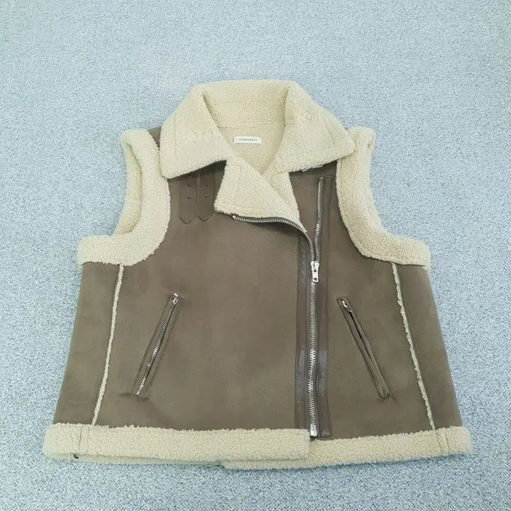 [BUNJANG] Vintage F Musntang Vest / [F] 빈티지 무스탕 조끼