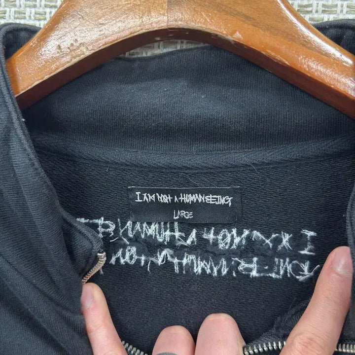 [SOLD OUT] 아임낫어휴먼비잉 맨투맨 L M14296