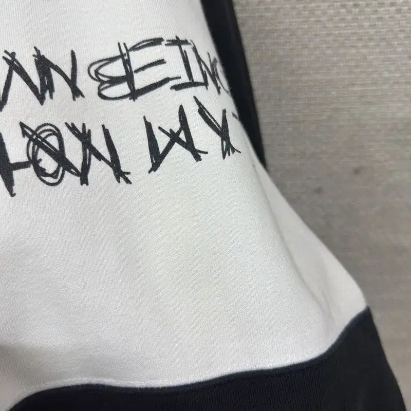 [SOLD OUT] 아임낫어휴먼비잉 맨투맨 L M14296