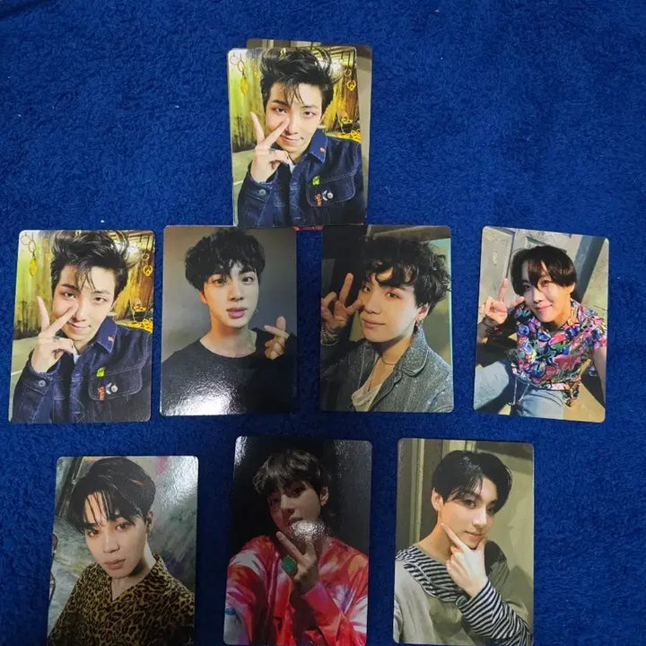 [BUNJANG] BTS (Bangtan Sonyeondan) ARMY BOMB Ver. 3 Photocard Set / 방탄소년단 Bts  아미밤3 포카세트