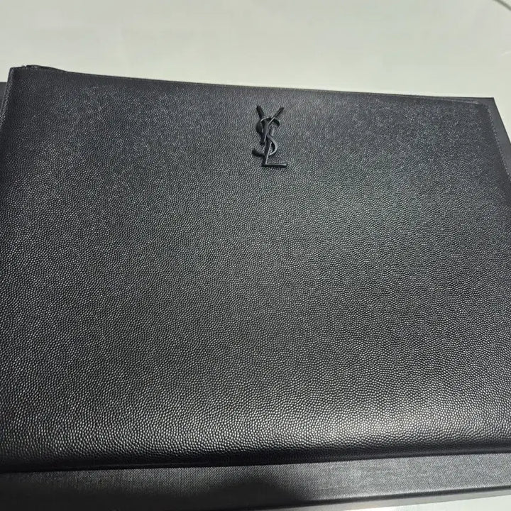 [SOLD OUT] 입생로랑 YSL 남성 클러치백 라지 (검장)