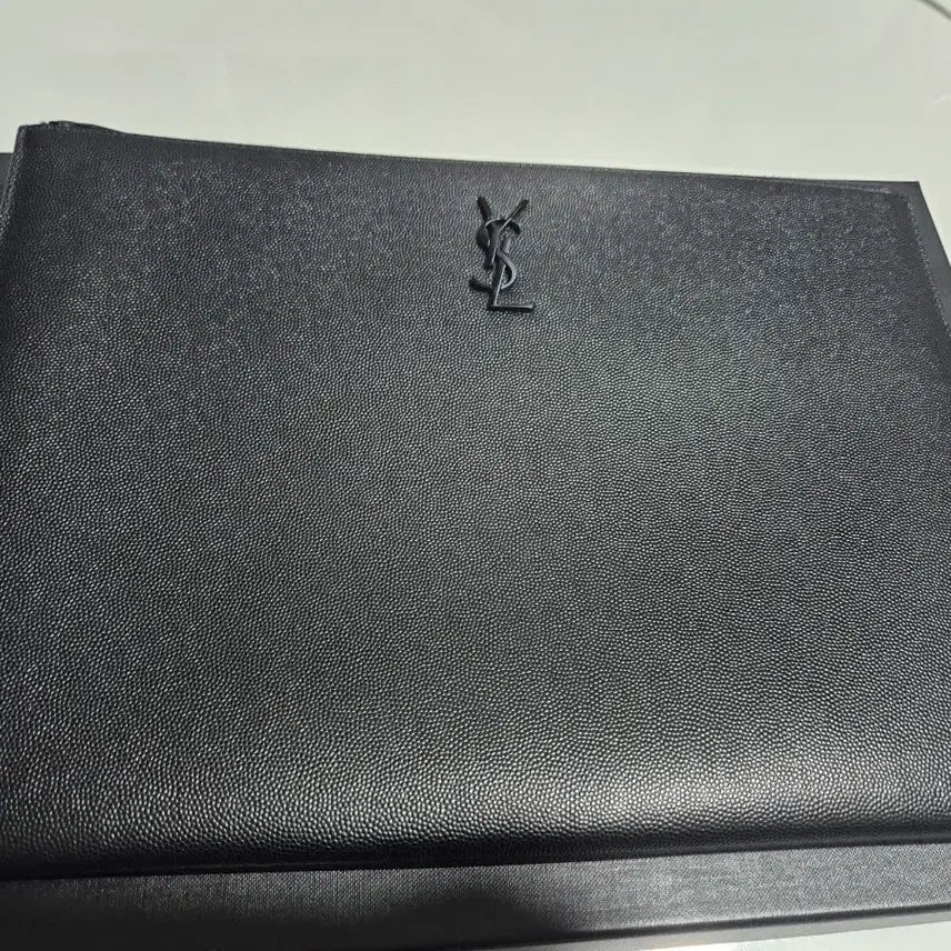 [SOLD OUT] 입생로랑 YSL 남성 클러치백 라지 (검장)