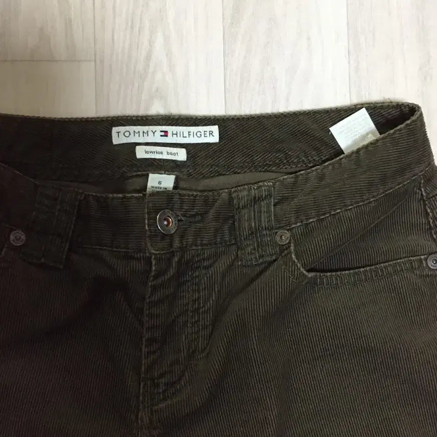 [BUNJANG] Tommy Hilfiger Corduroy Low-Rise Pants / 타미힐피거 코듀로이 로우라이즈 바지