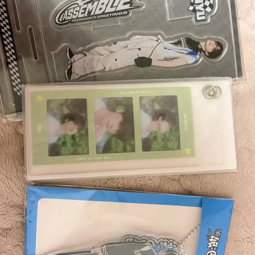 [BUNJANG] TWS Shinyu Acrylic Stand/Film Keyring/Keyring Bundle Set / 투어스 신유 아크릴스탠드/필름키링/키링 일괄