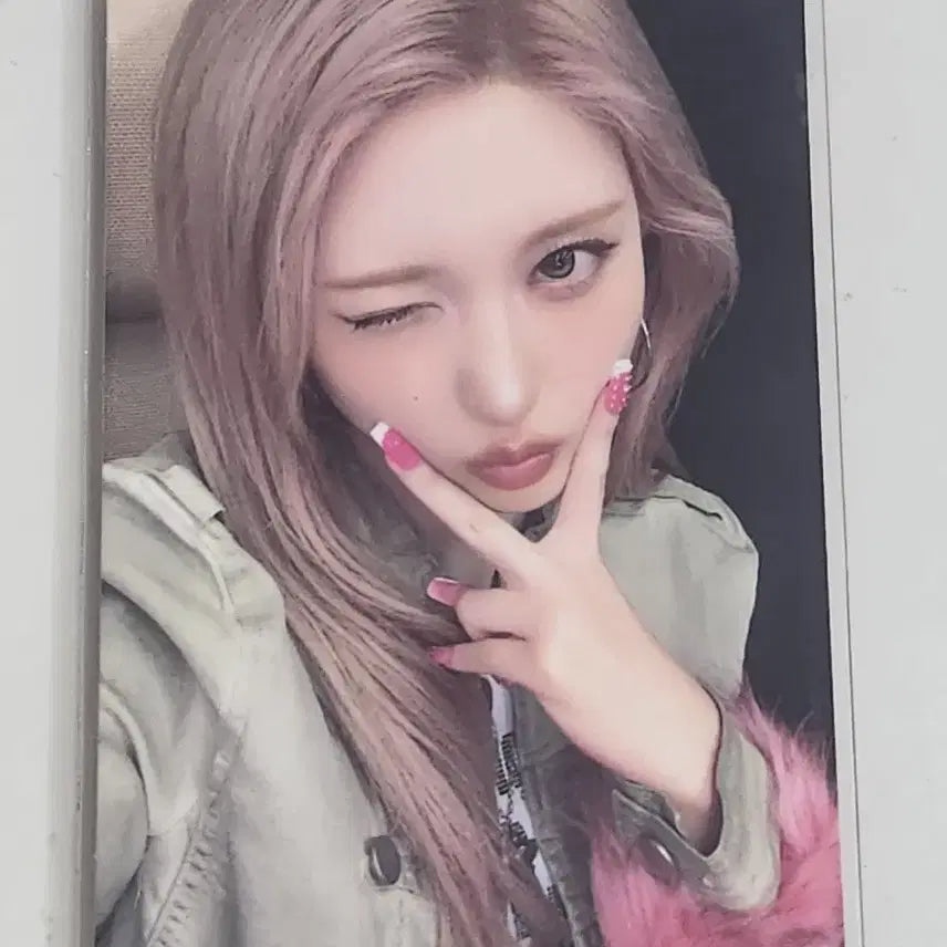[BUNJANG] IVE Gaeul Challenger Version Photocard / 아이브 리바이브 가을 앨포 챌린저 버전 앨포 아이브가을유진레이원영리즈이서