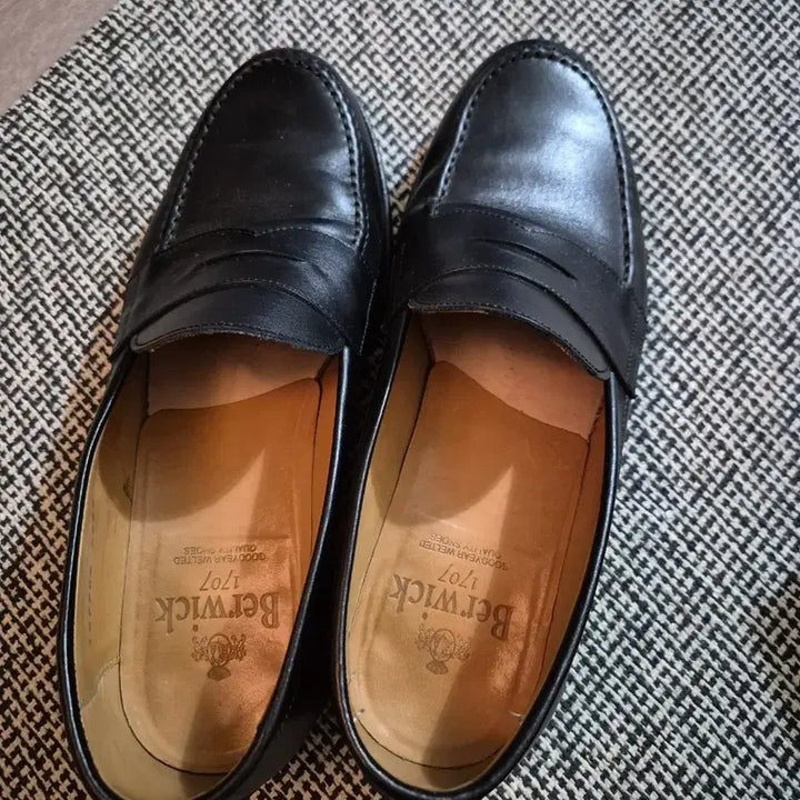 [SOLD OUT] 버윅 로퍼 7사이즈