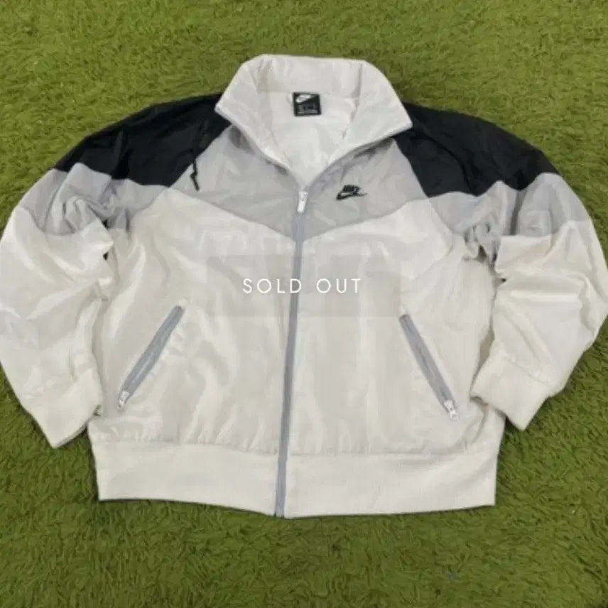 [BUNJANG] Nike Vintage Windbreaker White/Black Jacket / 나이키 빈티지 바람막이 화이트/블랙