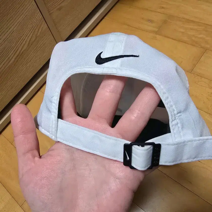 [BUNJANG] Nike White Ball Cap / 나이키 화이트 볼캡