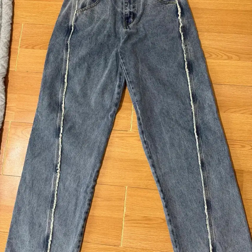 [BUNJANG] Dekete Curved Wide Pants / 데케트 커브드 와이드 바지