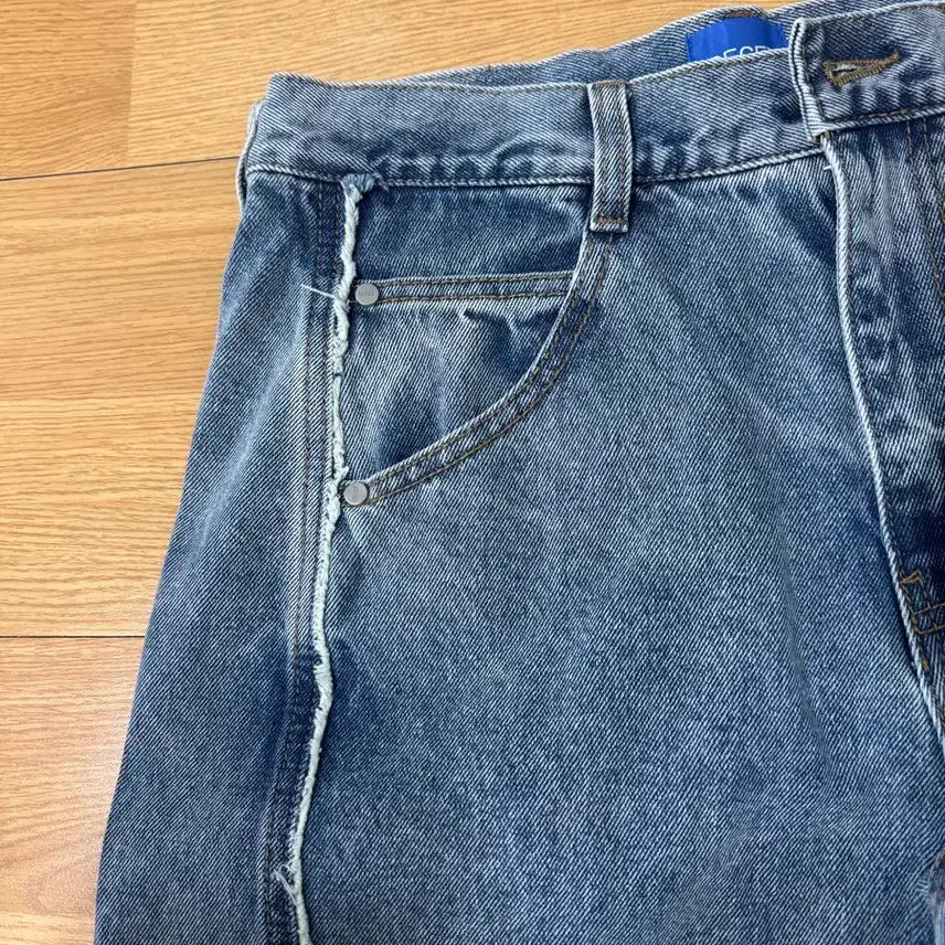 [BUNJANG] Dekete Curved Wide Pants / 데케트 커브드 와이드 바지