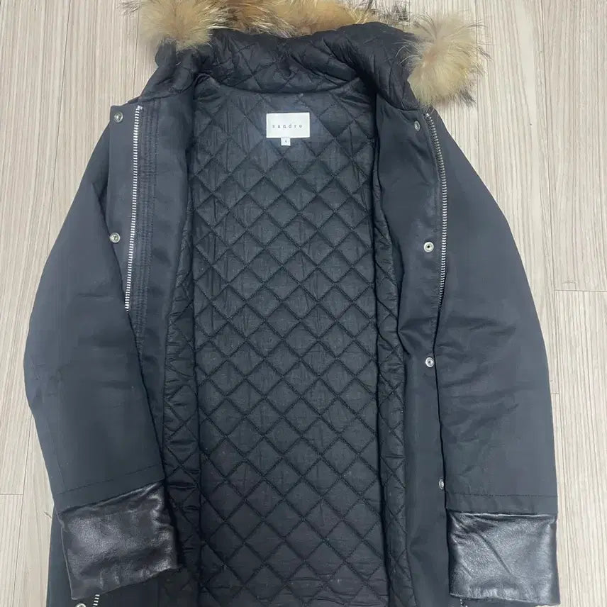 [SOLD OUT] Sandro 블랙 후드 퍼 코트 S
