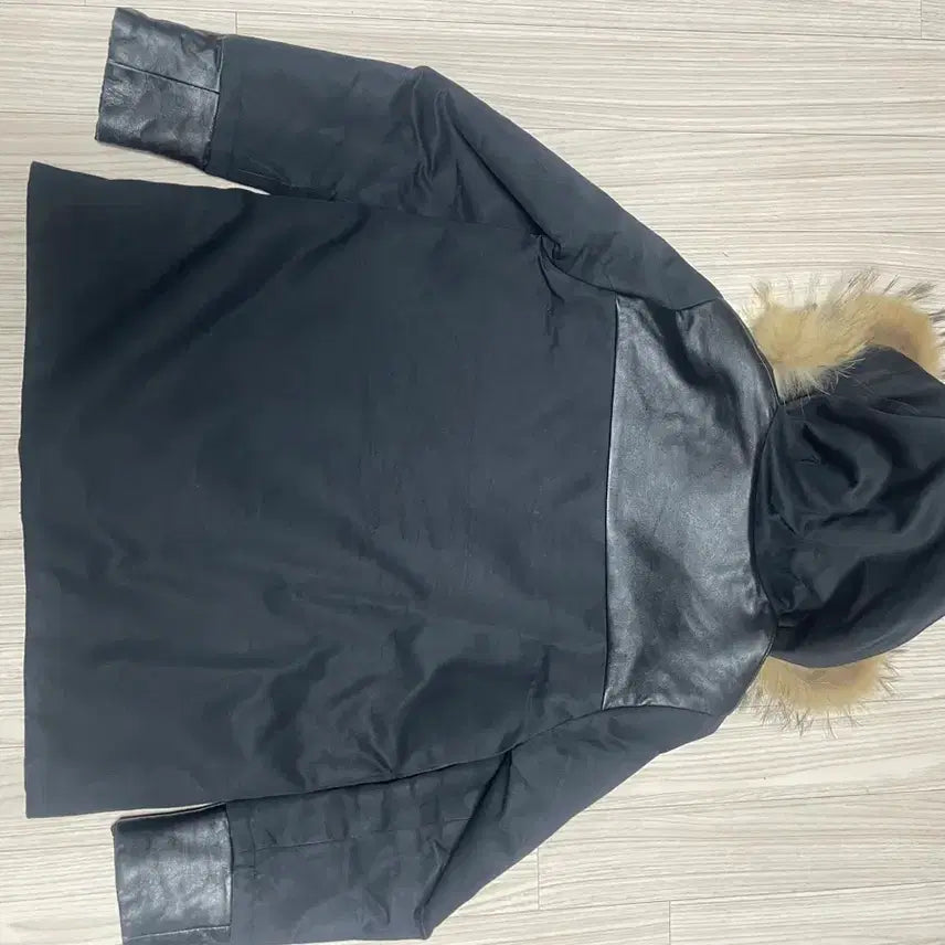 [SOLD OUT] Sandro 블랙 후드 퍼 코트 S