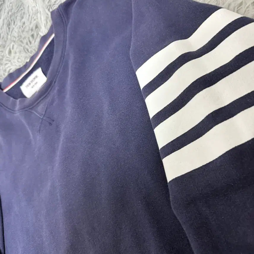 [BUNJANG] Thom Browne Diagonal Stripe Crewneck Sweatshirt / [2 size ] 톰브라운 사선완장 맨투맨