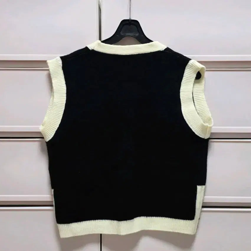[BUNJANG] Knit Vest Cardigan / 니트 조끼 가디건 새상품
