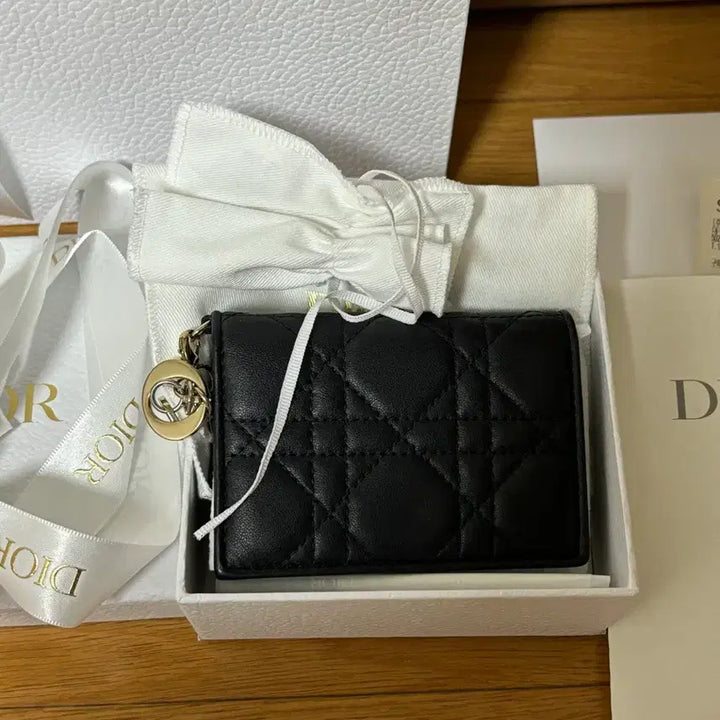 [BUNJANG] Dior Lady Dior Bloom Card Wallet / (새상품급) 디올 레이디 디올 블룸 카드지갑