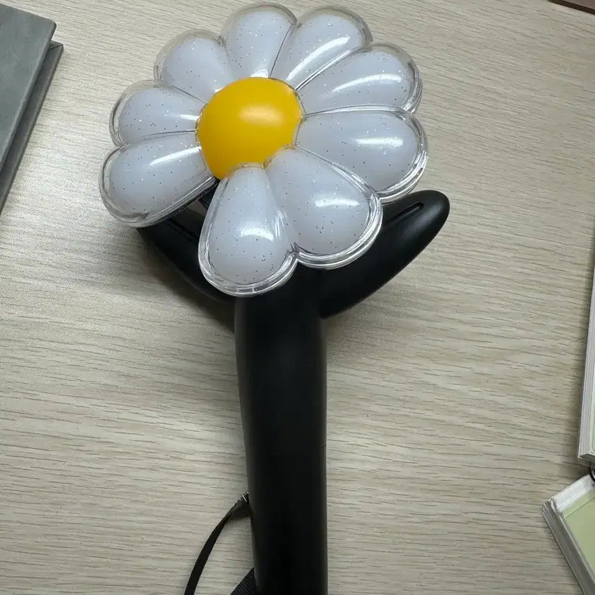 [BUNJANG] G-Dragon Official Daisy Lightstick / 지드래곤 데이지봉 판매