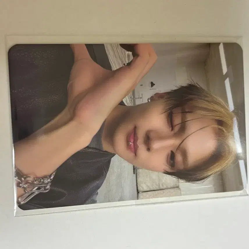 [BUNJANG] RD1 Lee Sangwon Olive Young Lucky Draw Photocard / 알디원 이상원 올리브영 럭드 반쪽하트 포카