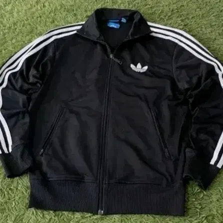 [SOLD OUT] 아디다스 블랙 검흰 트랙탑 져지집업 95/M