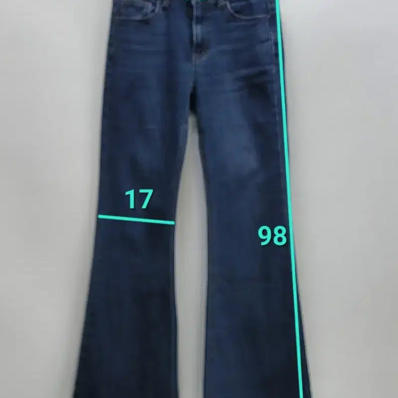 [BUNJANG] GUESS Bootcut Denim Jeans / GUESS 23FW 부츠컷 데님 청바지 / 여 64 (26) 중청 스판