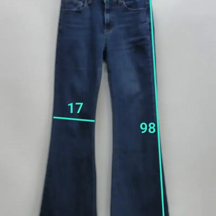 [BUNJANG] GUESS Bootcut Denim Jeans / GUESS 23FW 부츠컷 데님 청바지 / 여 64 (26) 중청 스판