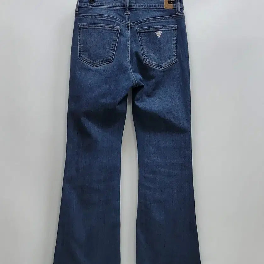 [BUNJANG] GUESS Bootcut Denim Jeans / GUESS 23FW 부츠컷 데님 청바지 / 여 64 (26) 중청 스판