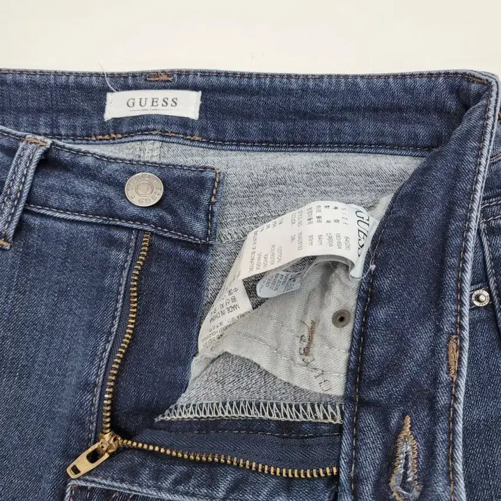 [BUNJANG] GUESS Bootcut Denim Jeans / GUESS 23FW 부츠컷 데님 청바지 / 여 64 (26) 중청 스판