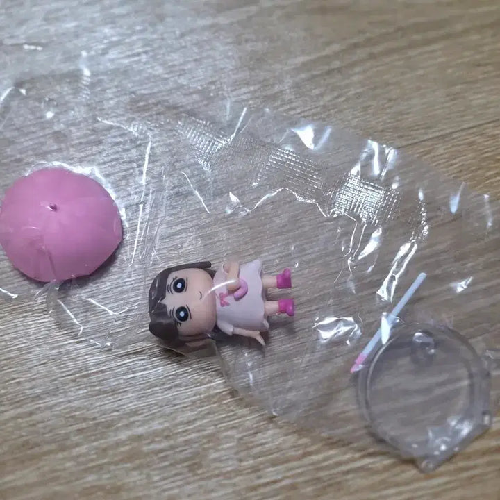 [BUNJANG] Crayon Shin-chan Suji Figure Umbrella / 짱구 우산 피규어 -수지
