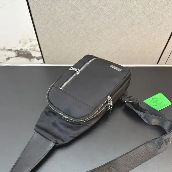 [BUNJANG] Prada Nylon Crossbody Bag / 프라다 나일론 크로스백