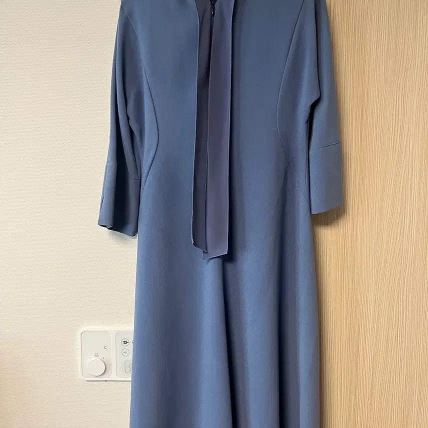 [BUNJANG] Blue Long Dress with Belt - Women&