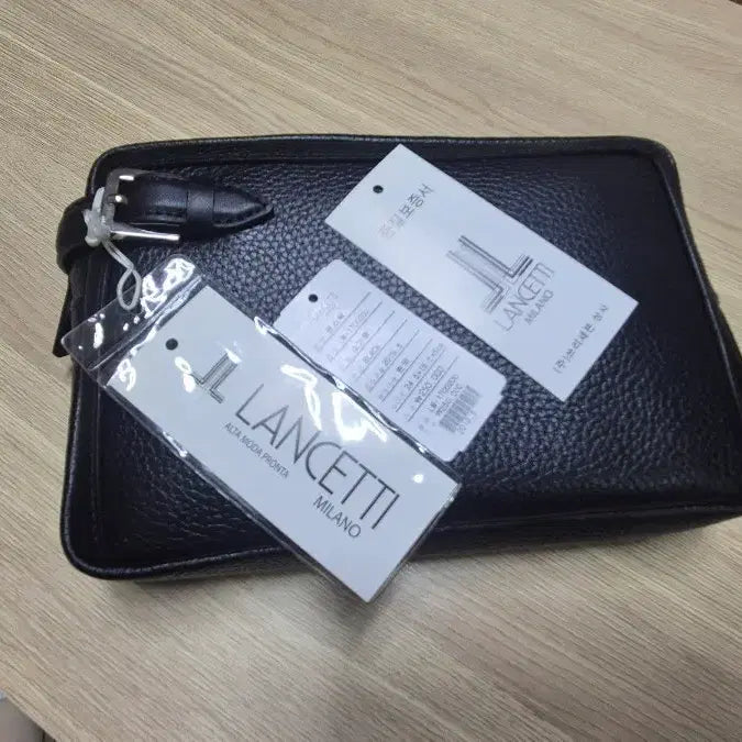 [BUNJANG] Lancetti Leather Clutch (Unused) / 소가죽 클러치 (미사용)