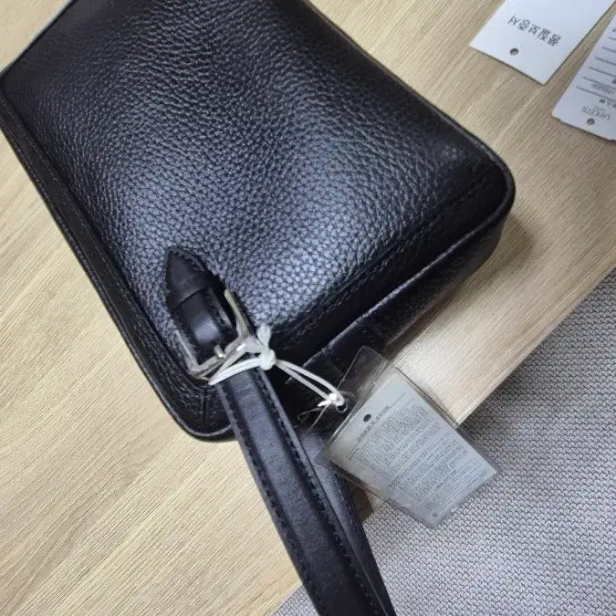 [BUNJANG] Lancetti Leather Clutch (Unused) / 소가죽 클러치 (미사용)