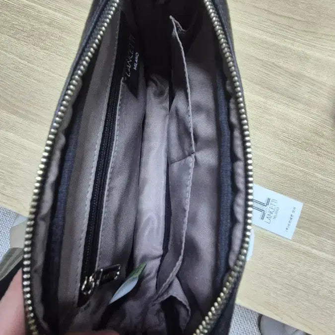 [BUNJANG] Lancetti Leather Clutch (Unused) / 소가죽 클러치 (미사용)