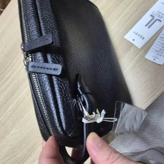 [BUNJANG] Lancetti Leather Clutch (Unused) / 소가죽 클러치 (미사용)