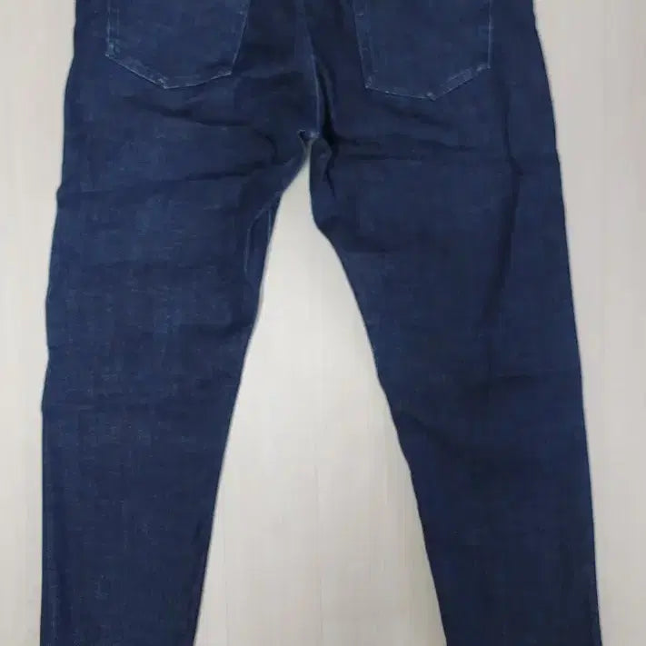 [BUNJANG] COS Mid-Rise Slim Fit Jeans / (34)COS 코스 미드라이즈 슬림핏 청바지 판매합니다