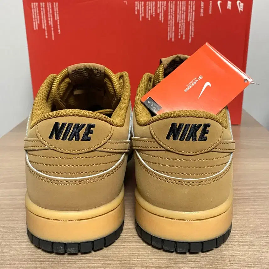 [BUNJANG] Nike Dunk Low Retro Wheat Sneakers / (새제품) 나이키 덩크 로우 레트로 된장 270mm 매장정품