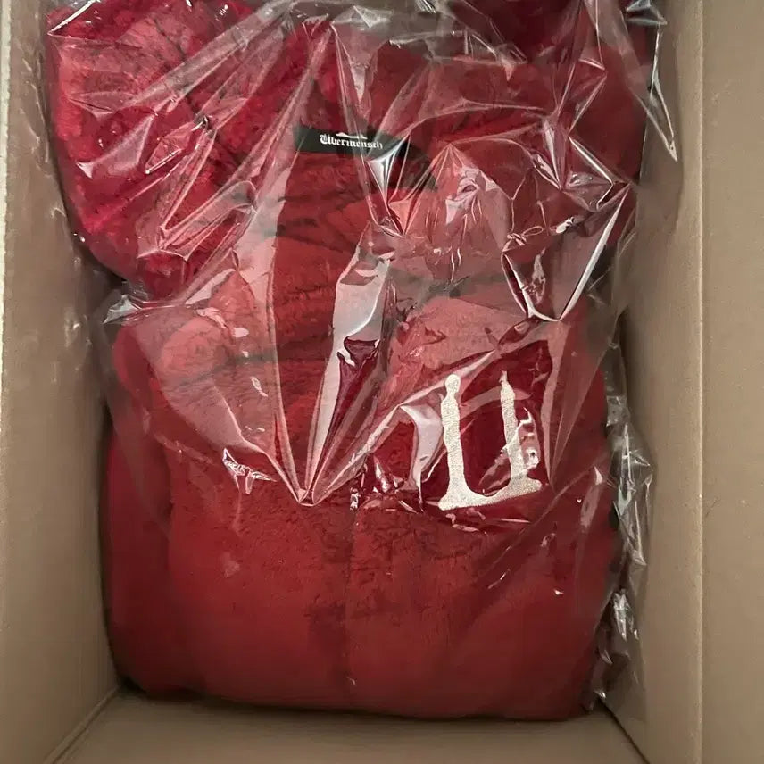 [BUNJANG] G-Dragon Weverse Shop Red Robe / 지드래곤 지디 위버멘쉬 레드 로브
