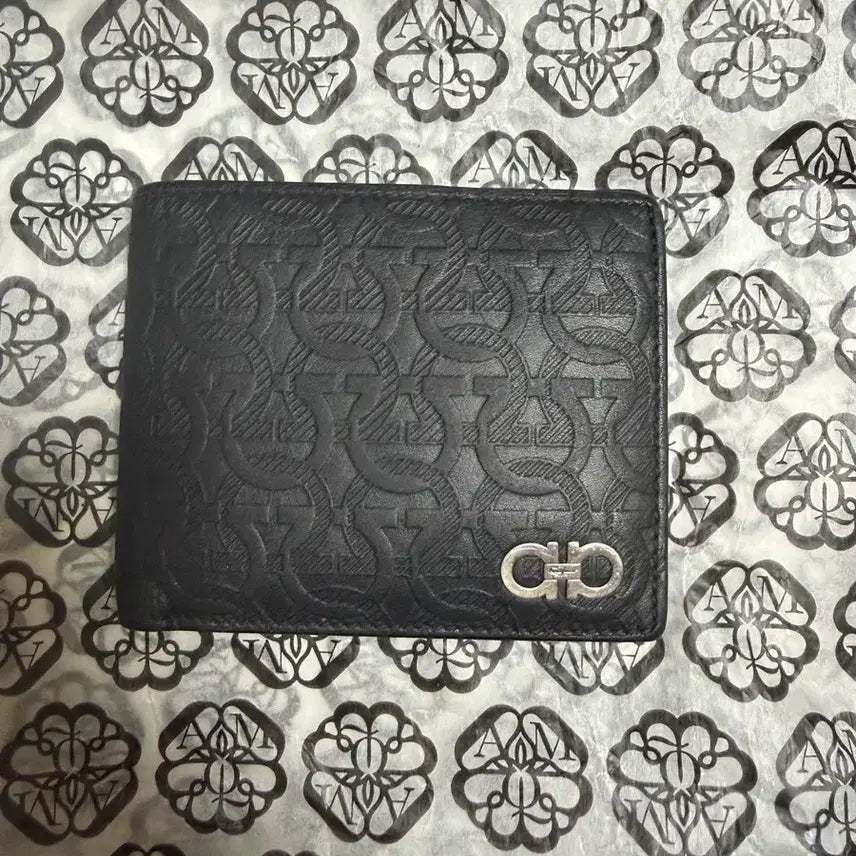 [BUNJANG] Ferragamo Gancini Pattern Bifold Wallet / 페레가모 간치니 패턴 반지갑 (정품)