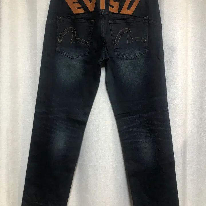 [BUNJANG] EVISU Black Wash Narrow Comfort Denim Pants W30 / 에비수 블랙 워싱 내로우 컴포트 데님 팬츠 W30