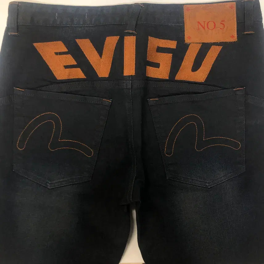 [BUNJANG] EVISU Black Wash Narrow Comfort Denim Pants W30 / 에비수 블랙 워싱 내로우 컴포트 데님 팬츠 W30